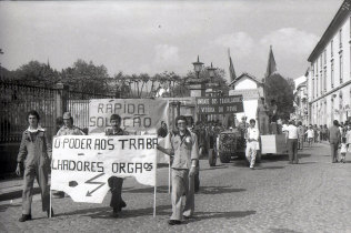 Celebração do 1º de Maio em 1975: Manifestantes