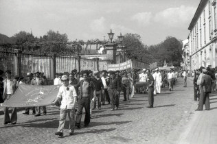 Celebração do 1º de Maio em 1975: Manifestantes