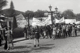 Celebração do 1º de Maio em 1975: Manifestantes