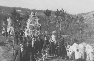 Procissão no Monte do Castelo (Castelo do Neiva)
