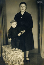 Rosa Ferreira e filho