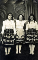 Maria Alzira da Costa e amigas