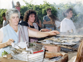 Na parada a assar sardinhas