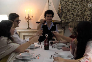 Na hora de pôr a mesa, éramos cinco
